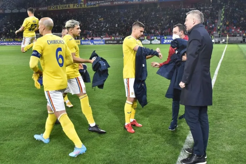 Edward Iordănescu, selecţioner România: „O seară proastă pentru noi. Nu am venit la echipa naţională ca să îmi stric cariera, am venit să fac performanţă şi am încredere în continuare în grupul de jucători”