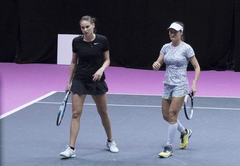 Monica Niculescu va juca cu trofeul pe masă la Nottingham