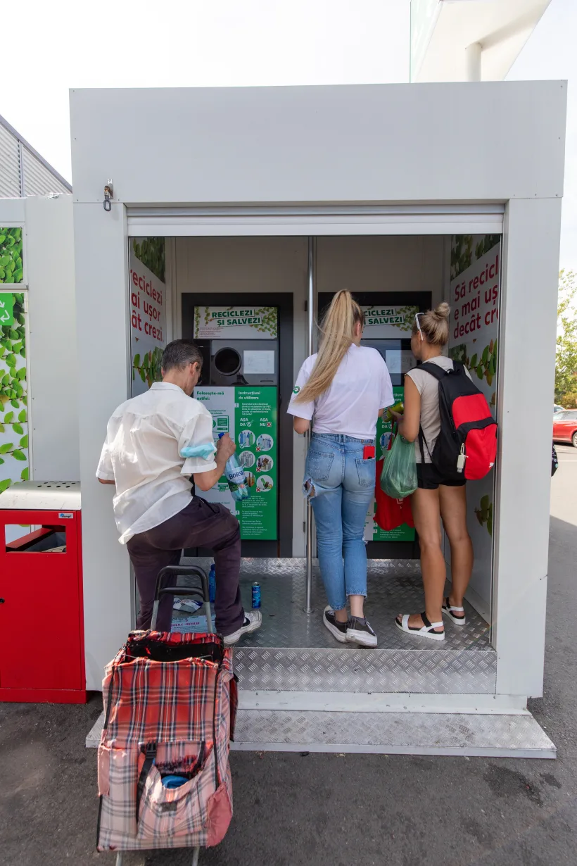 200 de locuitori din Tecuci au schimbat PET-ul cu biletul