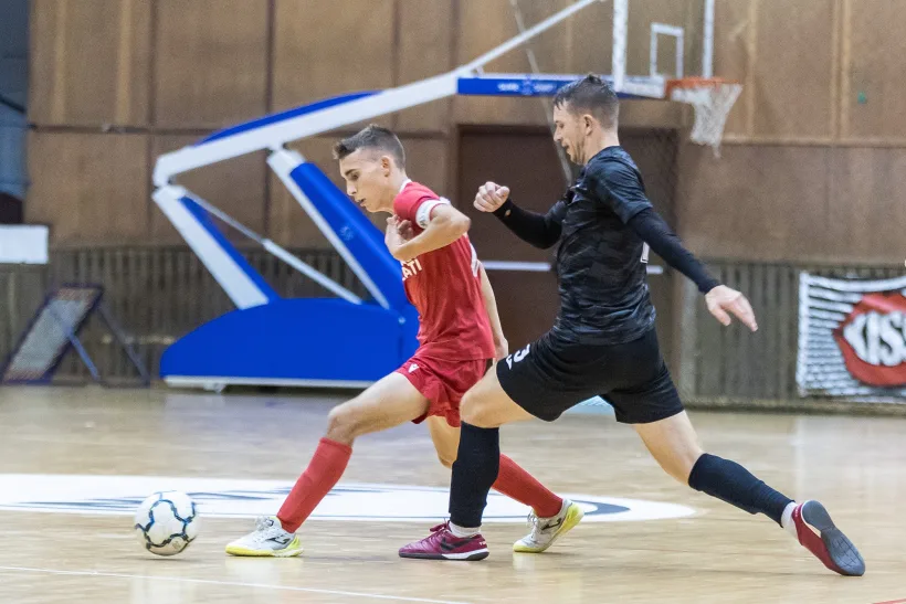 Supercampionii României de la United Galați își fac temele în campionat pentru UEFA Champions League