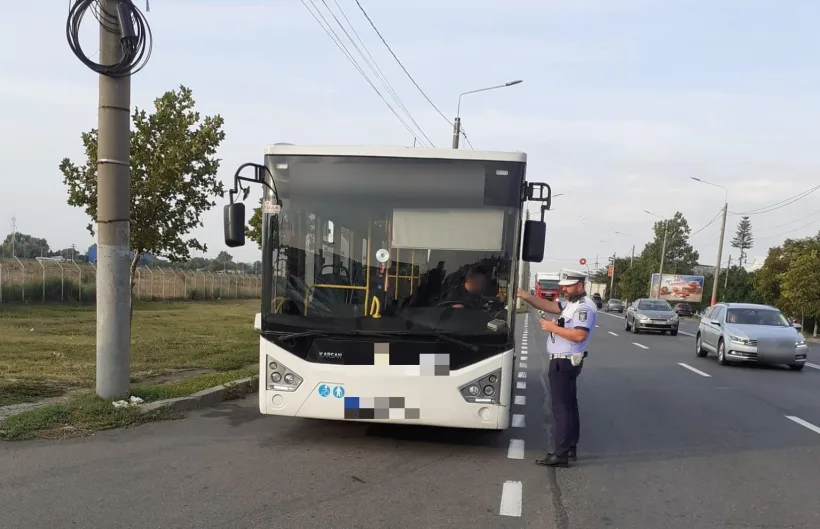 Un șofer de autobuz a fost prins drogat la volan