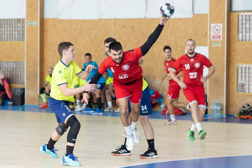 Handbaliştii de la CSU Galaţi se menţin pe podium