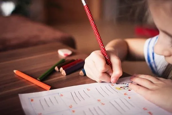 Sindicatul Învățământului Preuniversitar Galați către parlamentarii gălățeni: Arătați că vă pasă! Învățământul trebuie să primească 6% din PIB