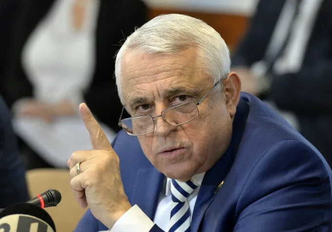 Petre Daea, la Brăila: Vaca trece prin mari greutăți. Nu vedeți că a devenit dușmanul planetei?