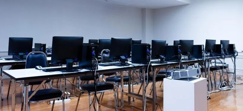 Proiect al CJ Galați. Dotări prin PNRR, pentru cinci școli speciale din județ