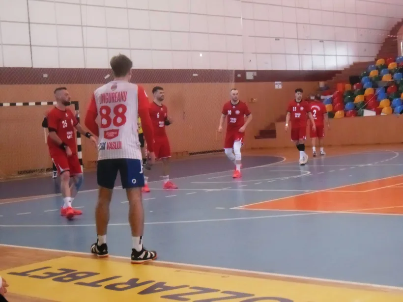 Prima victorie din acest an pentru handbaliştii lui Florin Andronic