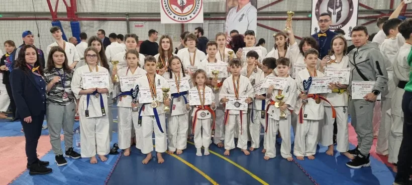 Salbă bogată de medalii pentru gălățenii de la Triumf Dojo