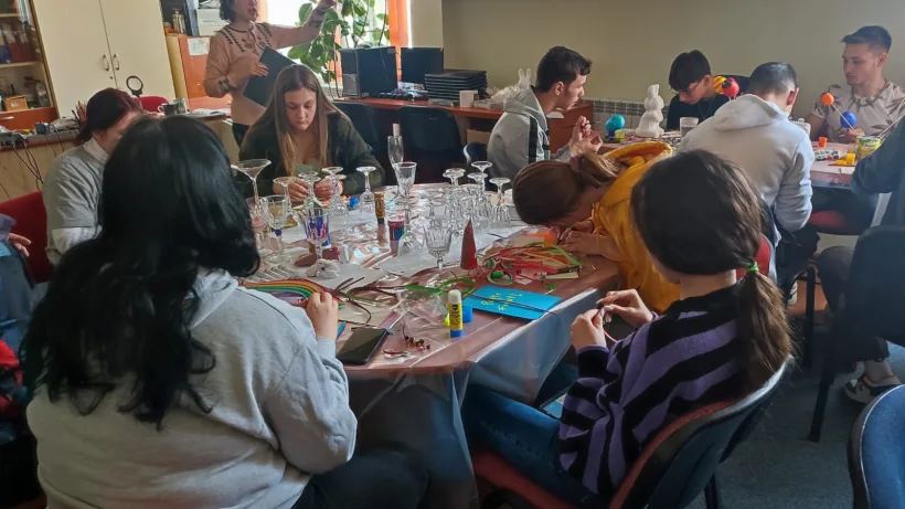 Voluntarii Asociației Mundis, la CJRAE Galați