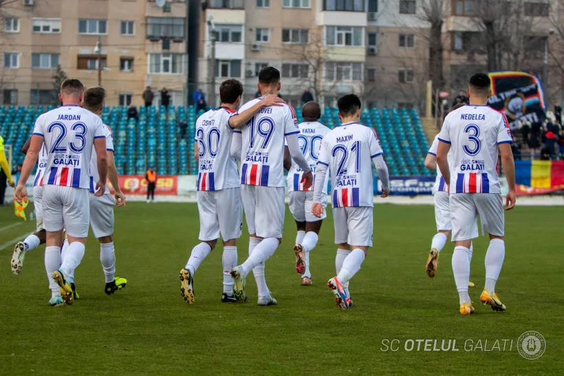 Duel pentru promovare pe „Arcul de Triumf”, Dinamo -Oțelul