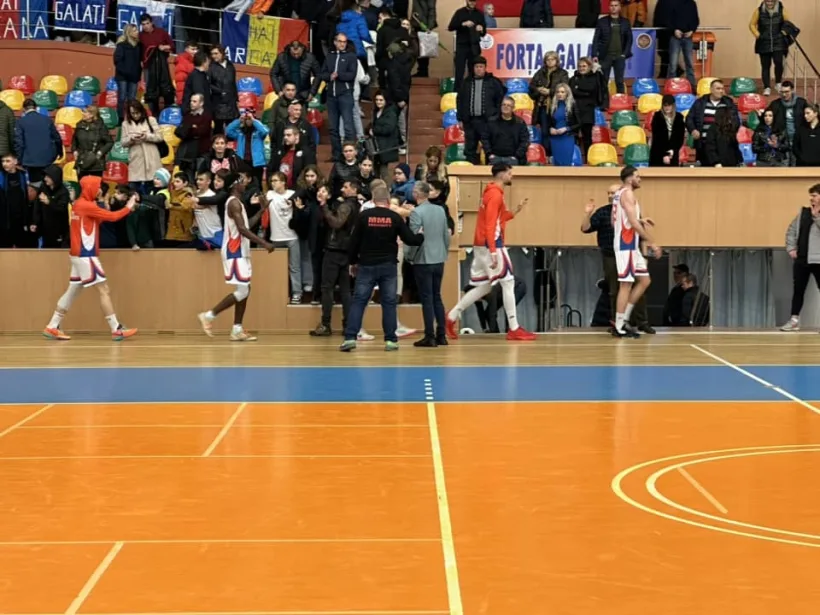 Baschetbaliștii de la CSM Galați au debutat cu victorie în play-out