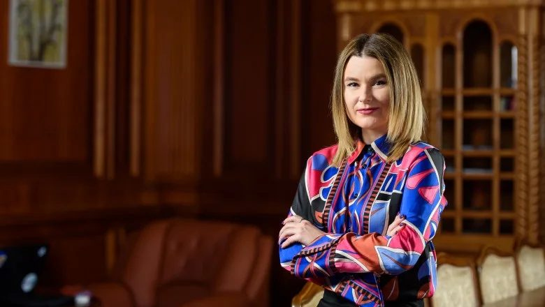 REPER cere lămuriri de la Ministerul Educației privitoare la bursele de merit
