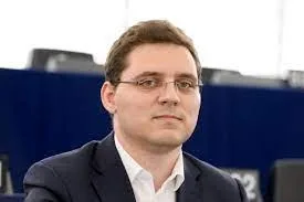 Negrescu: Stop traseismului politic la nivel european!