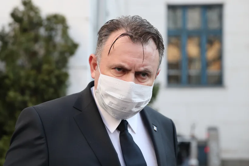 Tătaru: "Nu avem pârghii să-i verificăm pe cei care ies la cerere din spital"