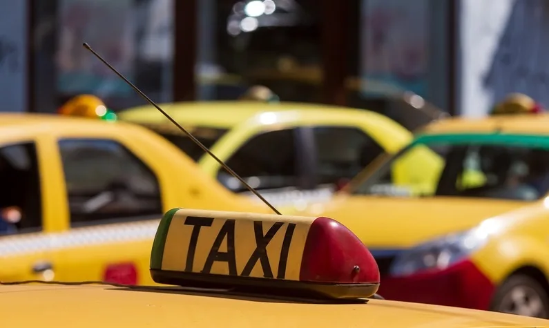 Primăria București a lansat procedura de atribuire a 3.780 de autorizații taxi