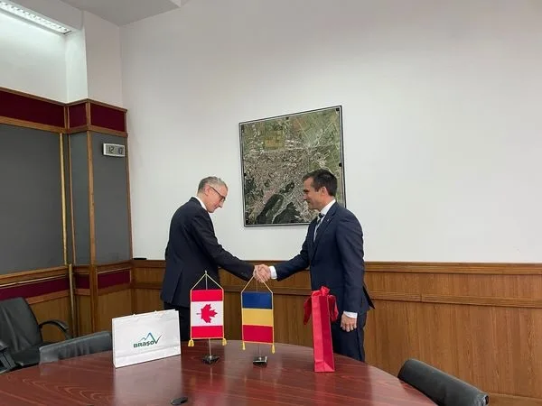 Ambasadorul Canadei la Bucureşti, interesat de problemele urșilor din Brașov