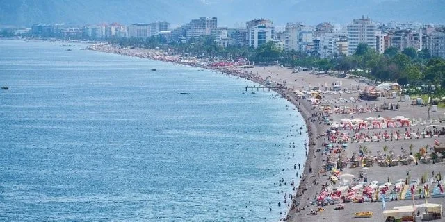 Românii pot intra deja în Turcia doar cu buletinul. Măsura anunțată de Erdogan și Ciolacu a intrat în vigoare