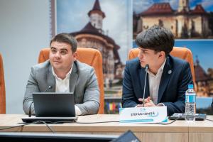 Președintele CJ Suceava, față în față cu reprezentanții elevilor din județ