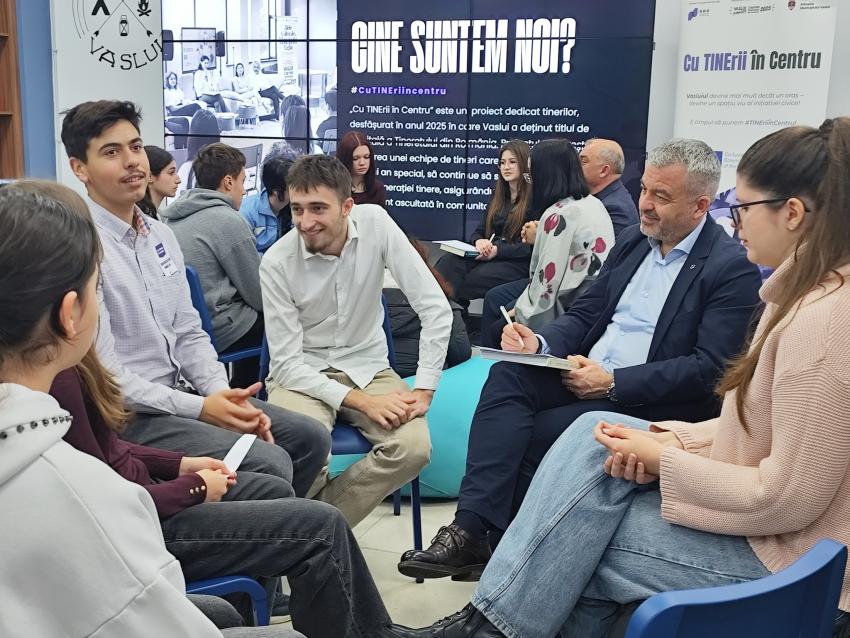 Tineri, idei și soluții: autoritățile vasluiene în dialog deschis la Zbor Hub