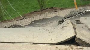 Guvernul alocă sume de bani pentru realizarea lucrărilor de stabilizare a solului de la Slănic Prahova