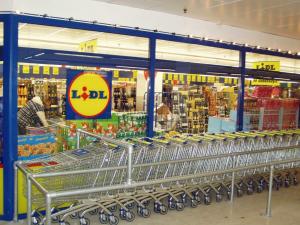 Lidl România începe economia de energie și reduce programul magazinelor