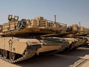 Comisiile reunite din Parlament aprobă programul de înzestrare cu tancuri și legea voluntarilor militari