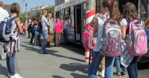 În județul Covasna, peste 7️0️0 de elevi primesc suma forfetară pentru navetă