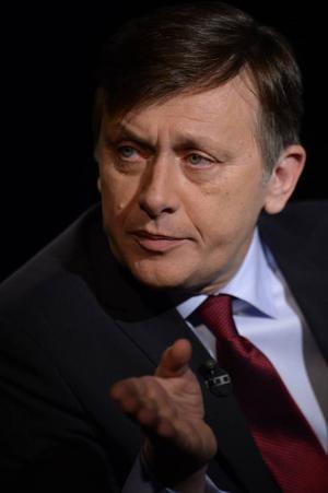 PNL a validat candidatura lui Crin Antonescu. Urmează PSD și UDMR