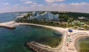 Spionaj corporativ: turiștii autohtoni vizați de trei țări din vecinătatea României