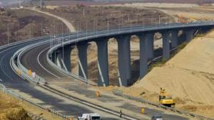 Avansează lucrările la prima autostradă peste Carpați: un tronson al Autostrăzii Sibiu–Pitești ar putea fi deschis cu șase luni mai devreme