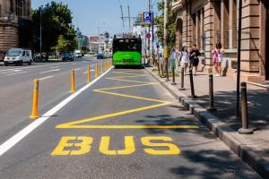 Continuăm prioritizarea transportului public: noi benzi unice în trei puncte cheie din Capitală