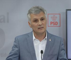 Un senator PSD îl critică pe ministrul liberal al Finanțelor: Boloș dă iar cu bâta-n baltă