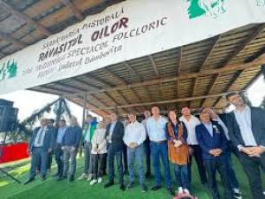 Un deputat dmbovițean, la „răvășitul oilor”