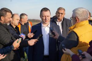 Vești bune: Un sector al autostrăzii Sibiu – Pitești ar putea fi gata în acest an