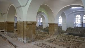 Descoperiri arheologice la Castelul Huniade: ziduri medievale din secolul XIV și perioada lui Iancu de Hunedoara