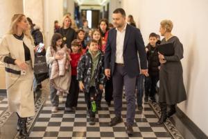 PMB se transformă într-un loc prietenos. Am deschis primăria pentru copii!