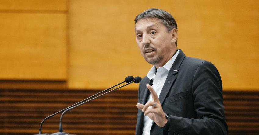 Nou curriculum pentru liceu: Programele școlare intră în dezbatere publică