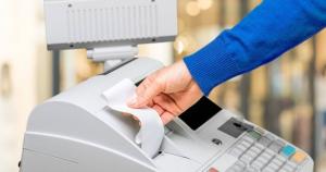 A fost extins termenul privind obligativitatea firmelor de a folosi automate de produse și case de marcat electronice legate la serverele Fiscului