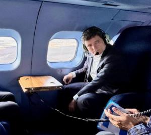 Zăpada și ceața blochează revenirea președintelui Nicușor Dan din Franța