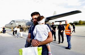 Un nou zbor umanitar din Liban efectuat de Forțele Aeriene Române