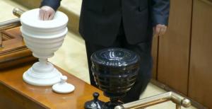 Parlamentarii jurişti au modificat starea de alertă