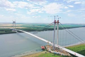 S-a montat ultimul tablier metalic al podului de la Brăila