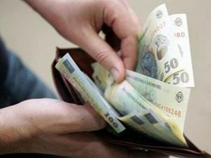Scad salariile dacă economia nu este ajutata