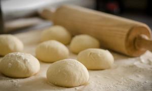 Brutăriile, controlate de inspectorii de muncă gălățeni