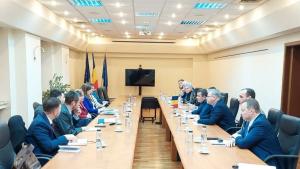 Infrastructura rutieră, feroviară și maritimă analizată de ministrul Transporturilor din România împreună cu diplomați americani