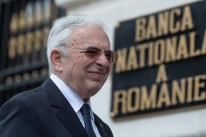 Isărescu, vești bune: Investiţiile merg, consumul este în creştere, creditul şi-a revenit