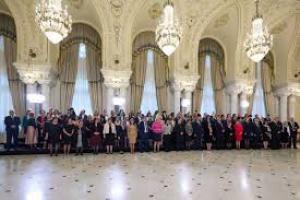 Trei școli din Ilfov, decorate de Președinția României