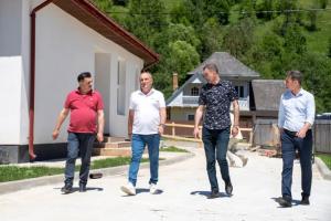 Investim în normalitate – vizită la locuințele protejate din comuna Pipirig