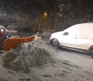 Cod Roșu: Capitala sub asediul viscolului, autostrăzi și zboruri blocate