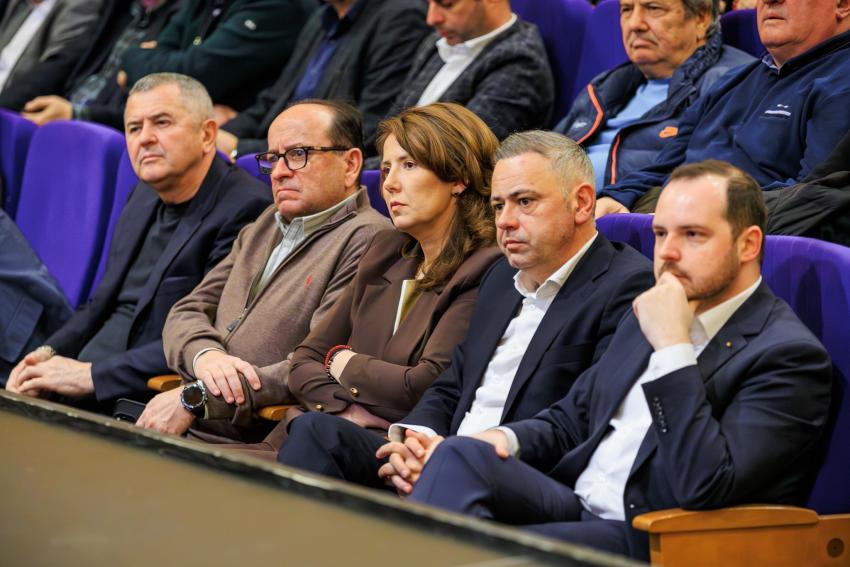 Cristina Breahnă-Pravăț: PSD, între a rămâne sau a ieși de la guvernare