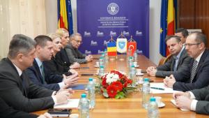 Investitorii turci sunt interesați să își extindă afacerile în județul Dâmbovița